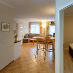 Laetitia In - 02 Apartment